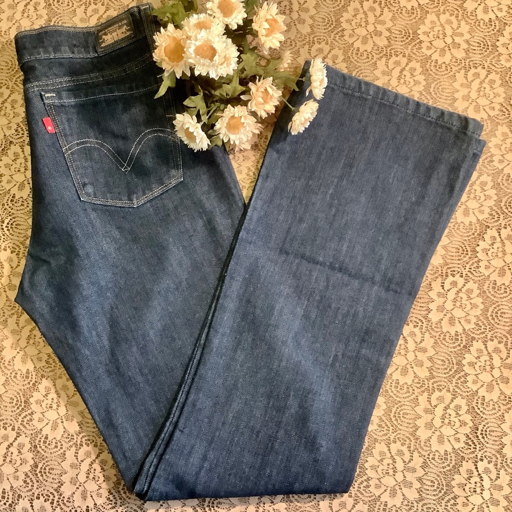 Levi’s 544 ultimate lift red tag 5 pocket Jeans boot cut size 8 New